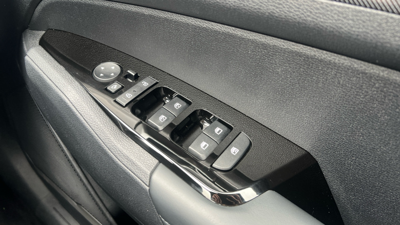 Kia Sportage 1.6T GDi 207 HEV 3 5dr Auto Hybrid Estate